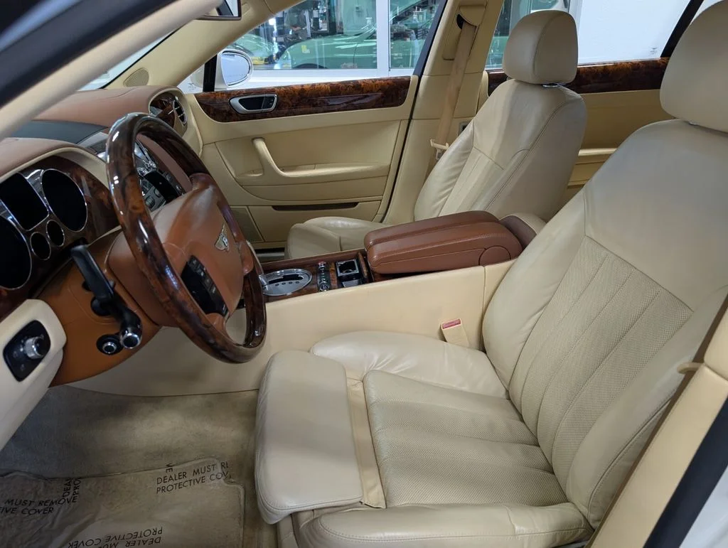 Used 2008 White Bentley Base image 10