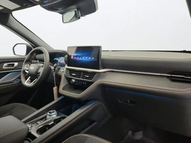 New 2026 Carbonized Gray Metallic Ford Tremor® image 62