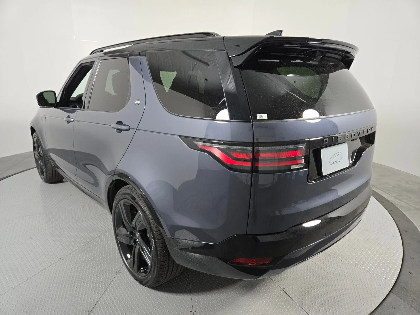 New 2026 Varesine Blue Land Rover Dynamic SE image 17