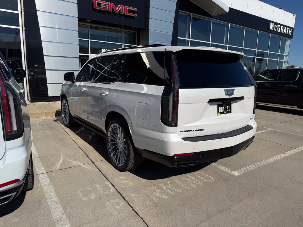 Used 2025 White Cadillac Sport Platinum image 5
