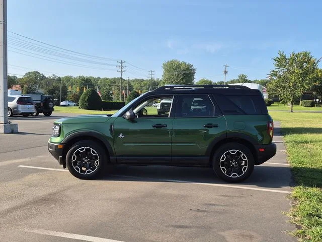 Used 2025 Green Ford Outer Banks image 10