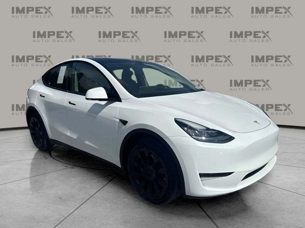 Used 2022 White Tesla Long Range image 7