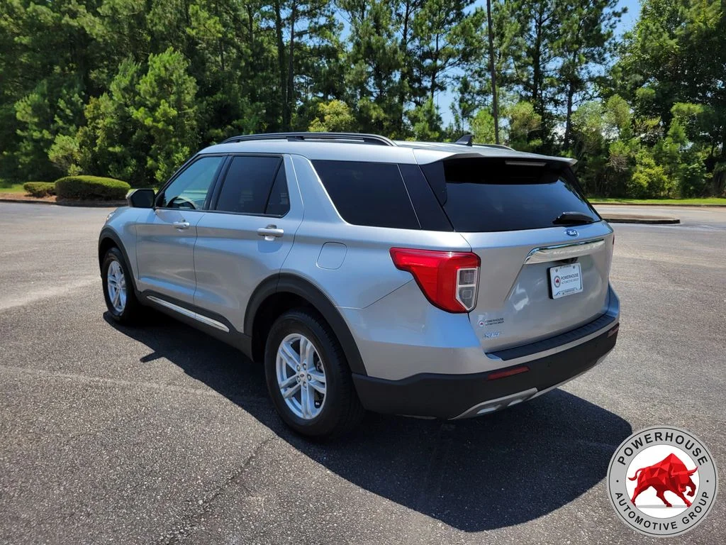 Used 2023 Silver Ford XLT image 3