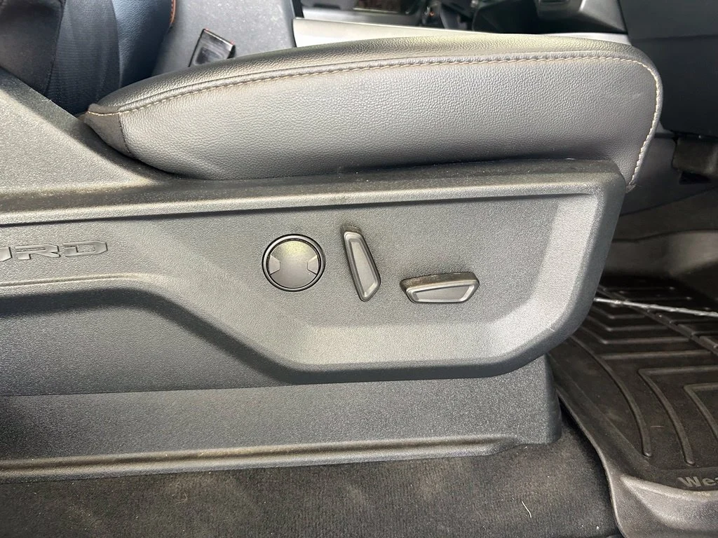 Used 2025 White Ford XL image 30