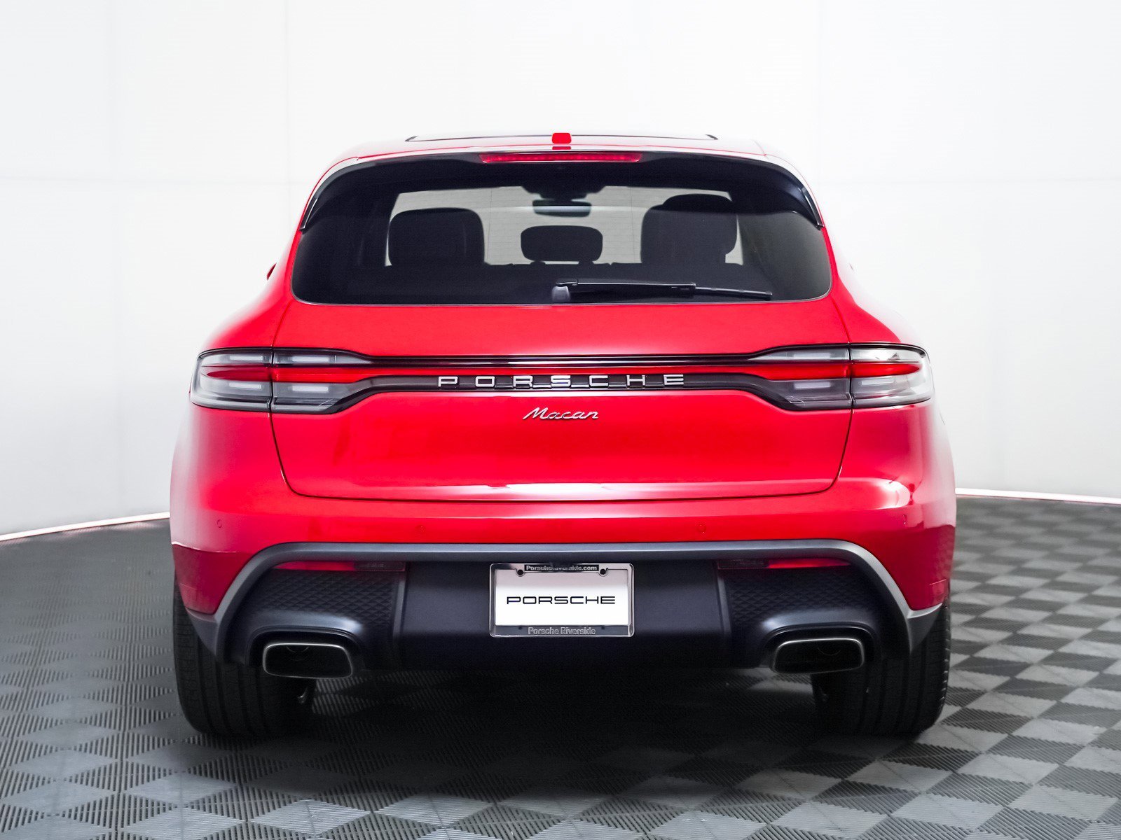 2026 Porsche Macan - Photo 11
