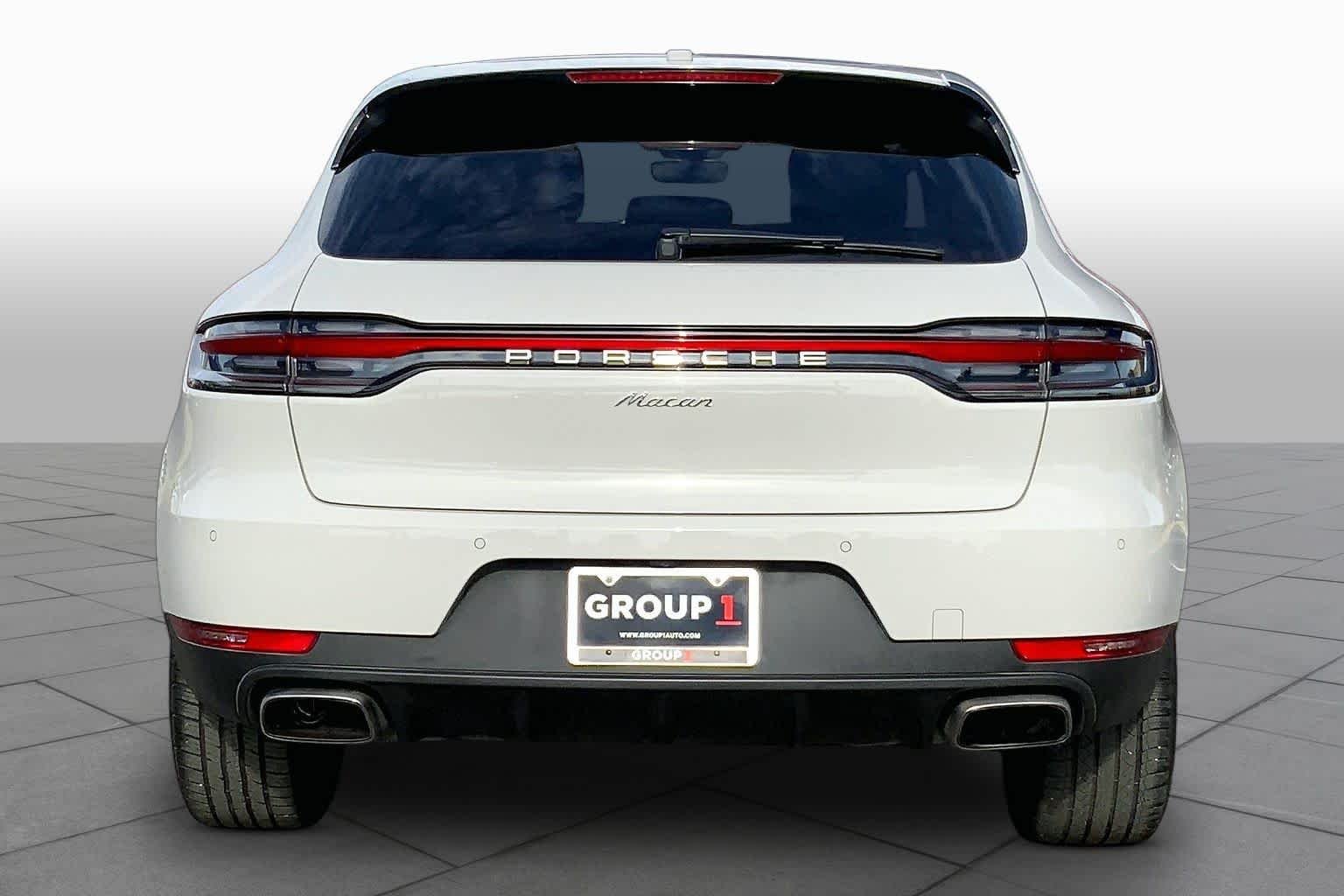 Used 2019 Carrara White Metallic Porsche  image 5