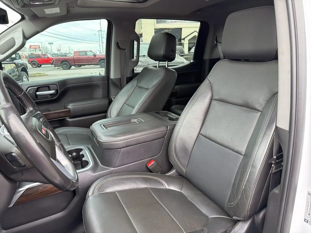 Used 2019 White GMC SLT image 31
