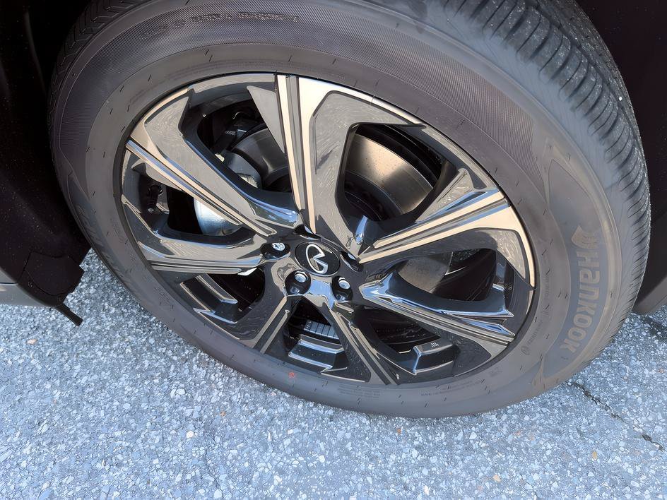 New 2027 Mineral Black INFINITI AUTOGRAPH image 8