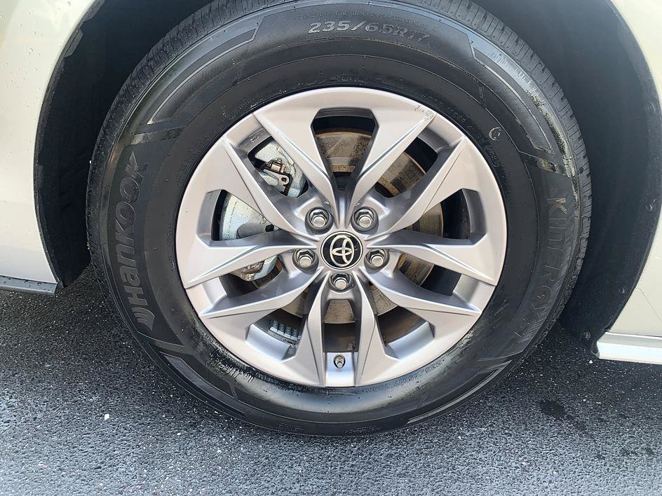 Used 2022 Celestial Silver Metallic Toyota LE image 7
