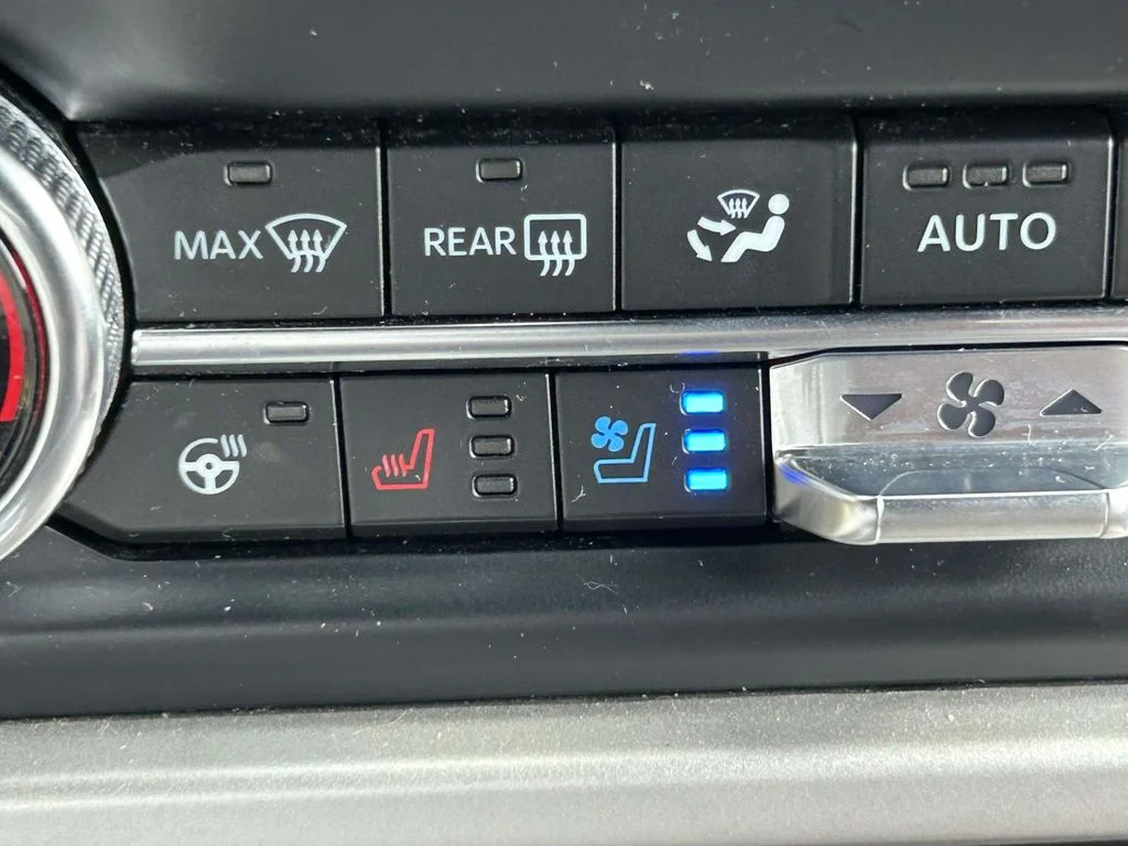 Used 2024 Black Ford Limited image 17