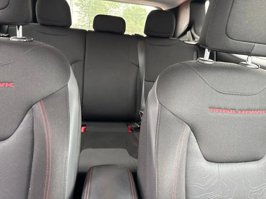 Used 2017 Gray Jeep Trailhawk image 25
