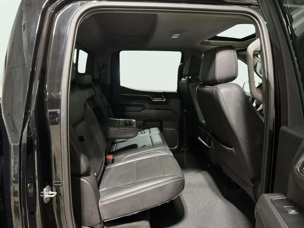 Used 2023 Onyx Black GMC Denali image 29