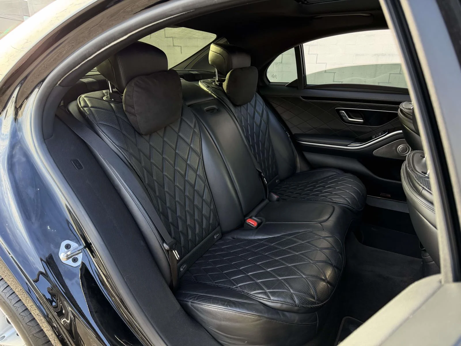 Used 2022  Mercedes-Benz S 500 image 16
