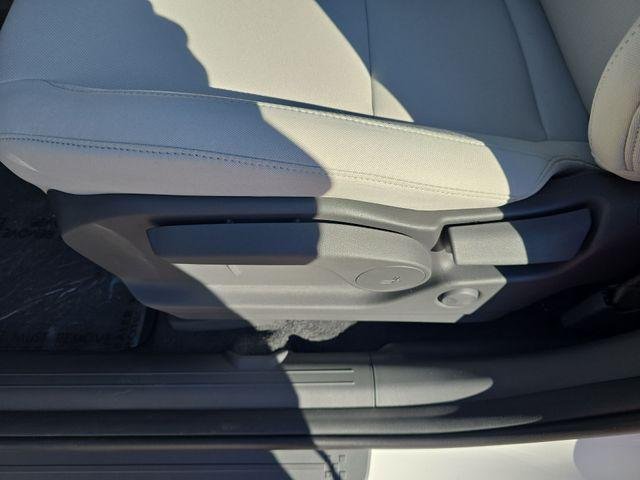 New 2026 White Hyundai SE AWD image 12