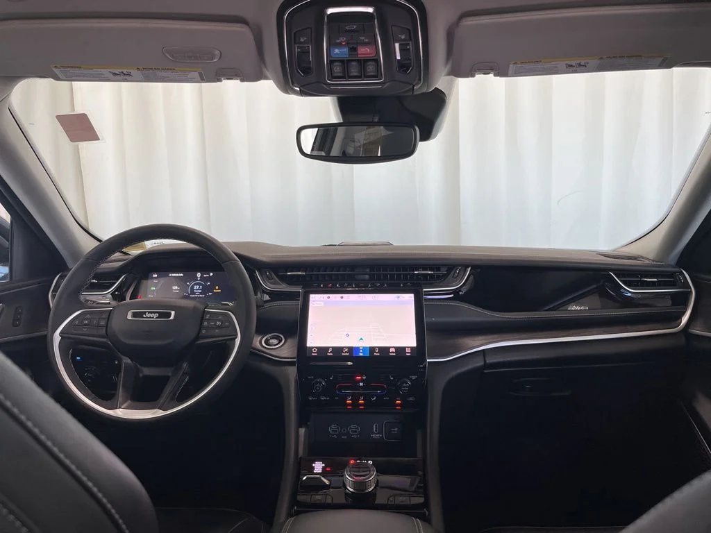 Used 2023 Gray Jeep 4xe image 10