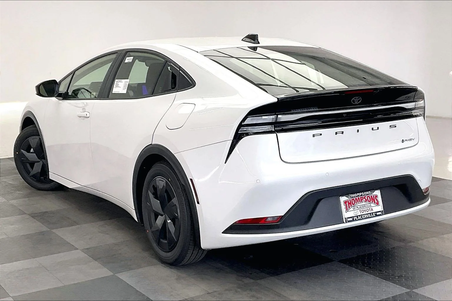 New 2026 Wind Chill Pearl Toyota SE image 2