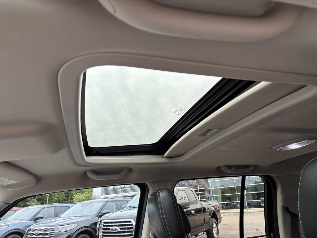 Used 2017 Gray Jeep Latitude image 21