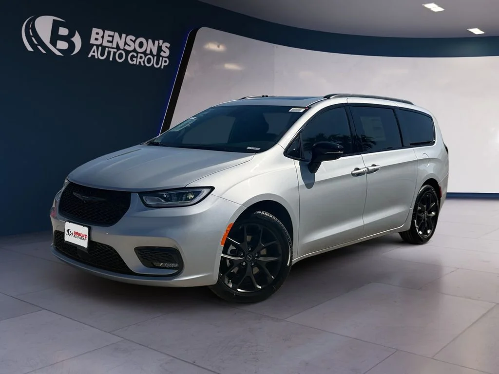 New 2026 Silver Chrysler Limited image 1