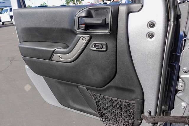 Used 2017 Silver Jeep Unlimited Sport image 18