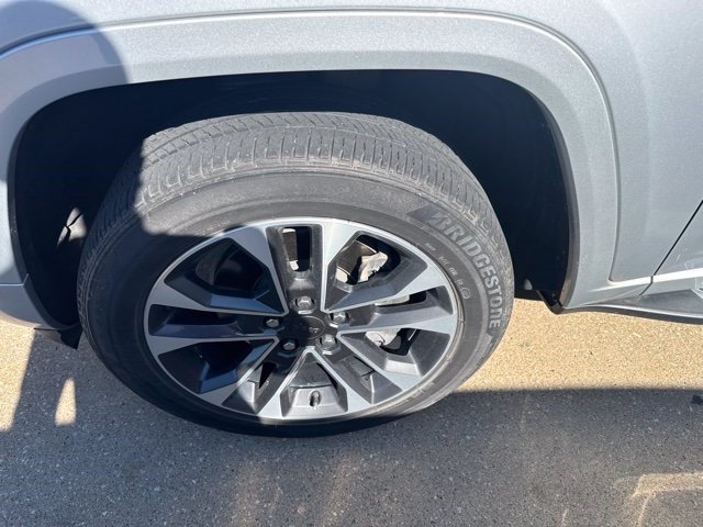 Used 2021 Silver Zynith Jeep Overland image 6