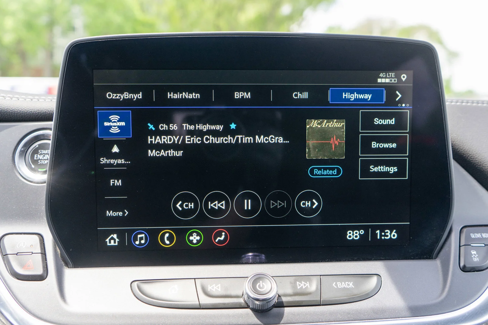 Used 2025 Summit White Chevrolet LT image 16
