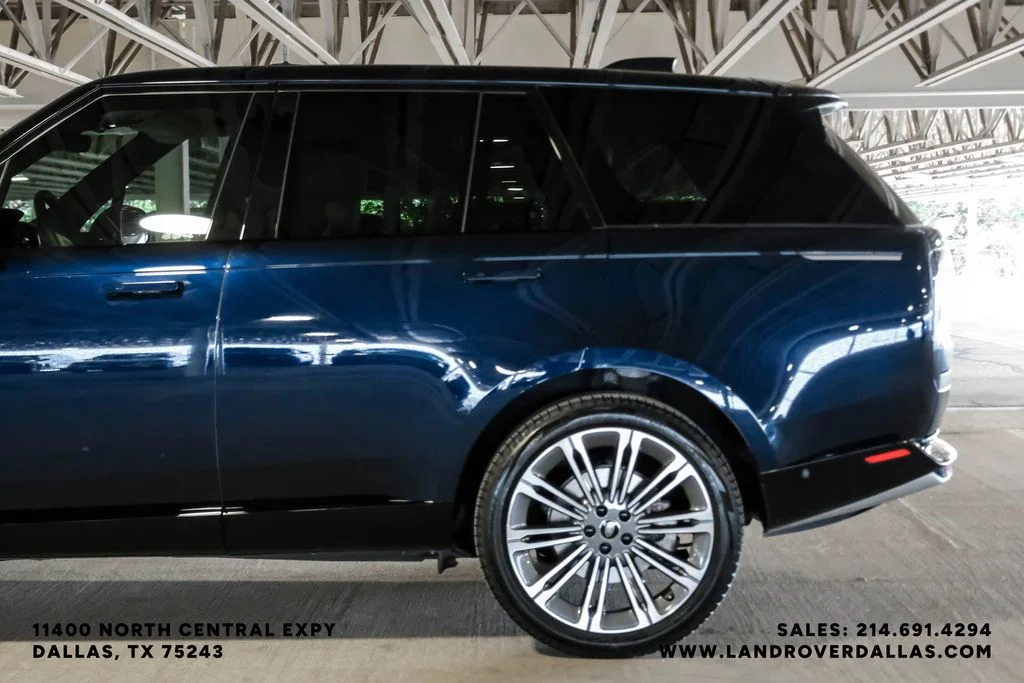 Certified Used 2023 Portofino Blue Metallic Land Rover SE image 13