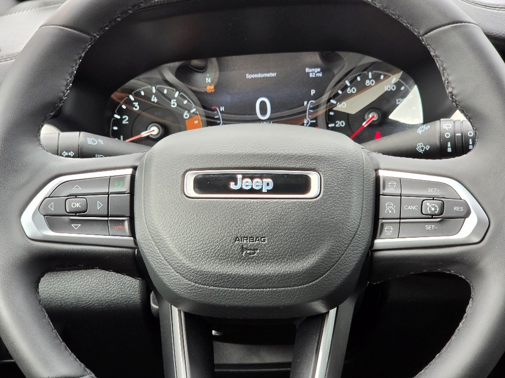 Certified Used 2024 Sting-Gray Clear Coat Jeep Limited image 13