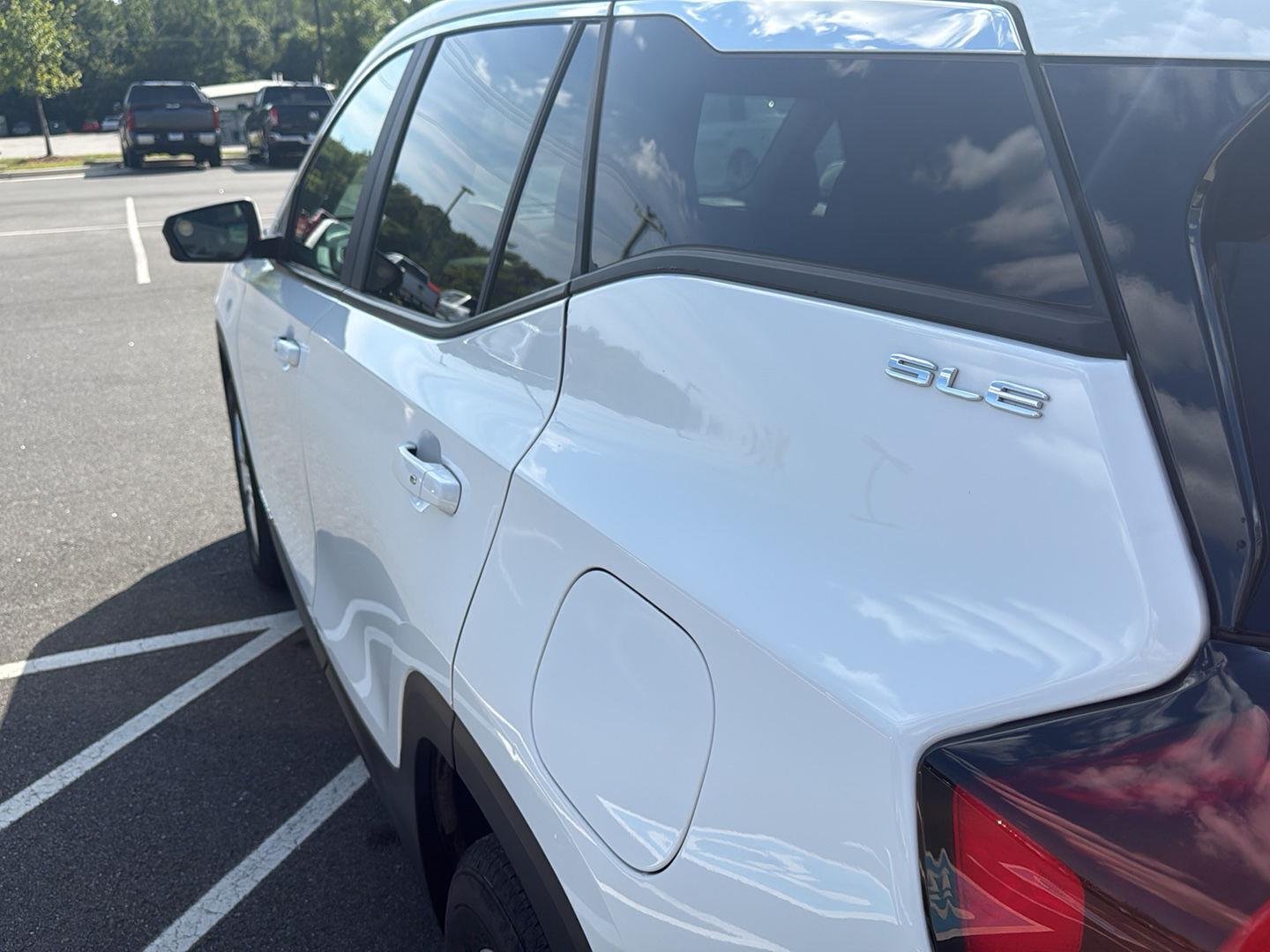 Used 2024 Summit White GMC SLE image 8