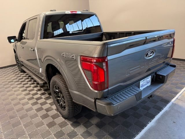 New 2026 Carbonized Gray Metallic Ford XLT image 9