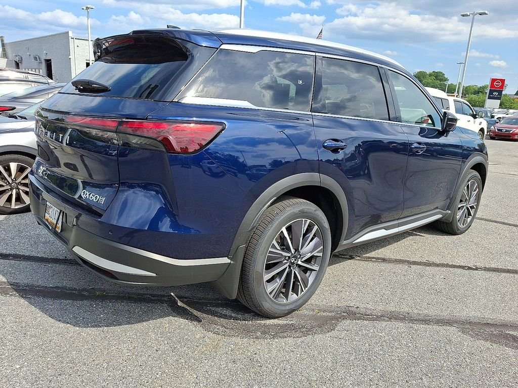 Used 2026 Blue INFINITI LUXE image 6