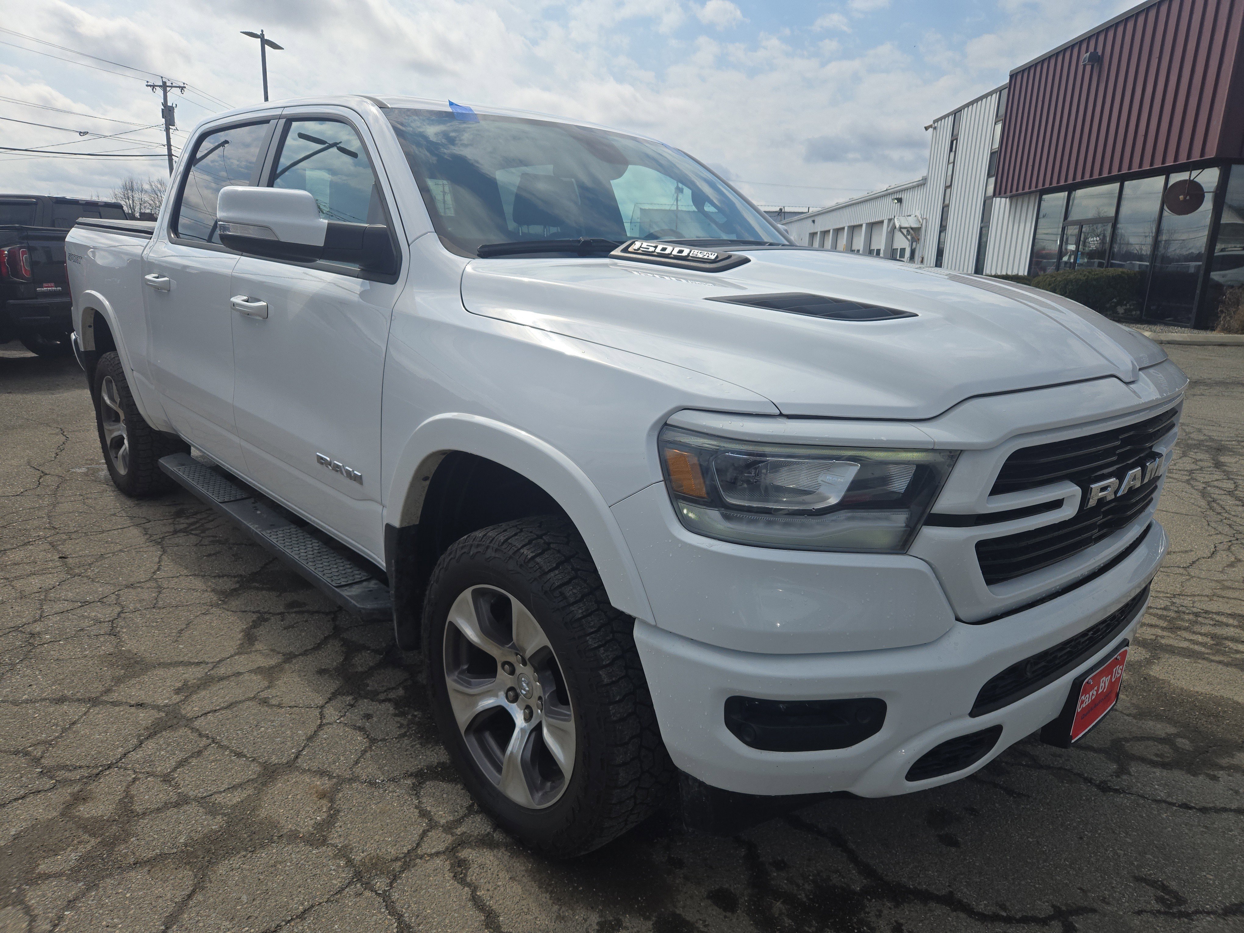 Used 2020 Bright White Clearcoat Ram Laramie image 5