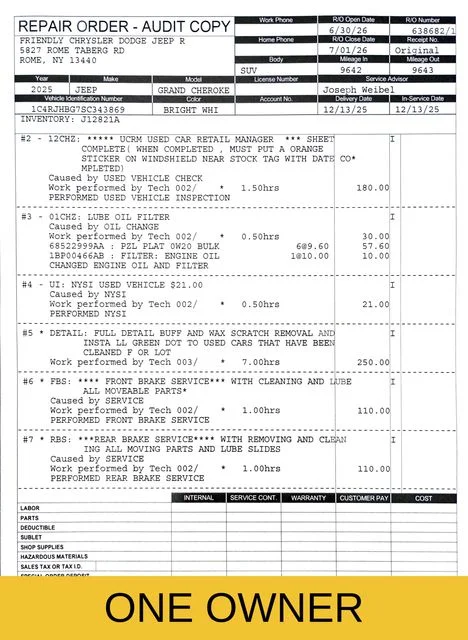Used 2025 White Jeep Limited image 3