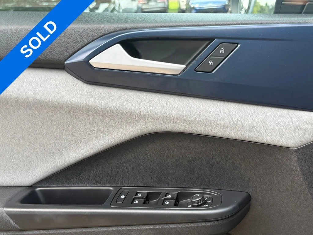 Used 2022 Gray Volkswagen 1.5T SE image 18