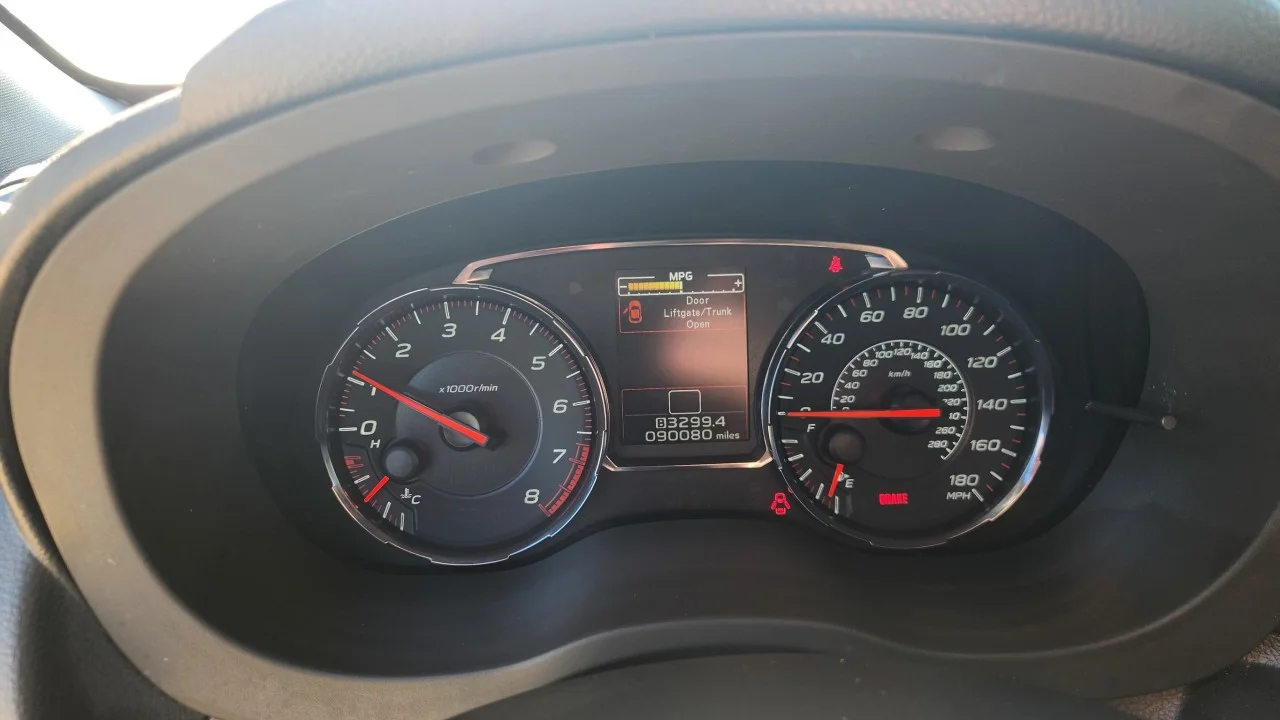 Used 2021  Subaru Premium image 9