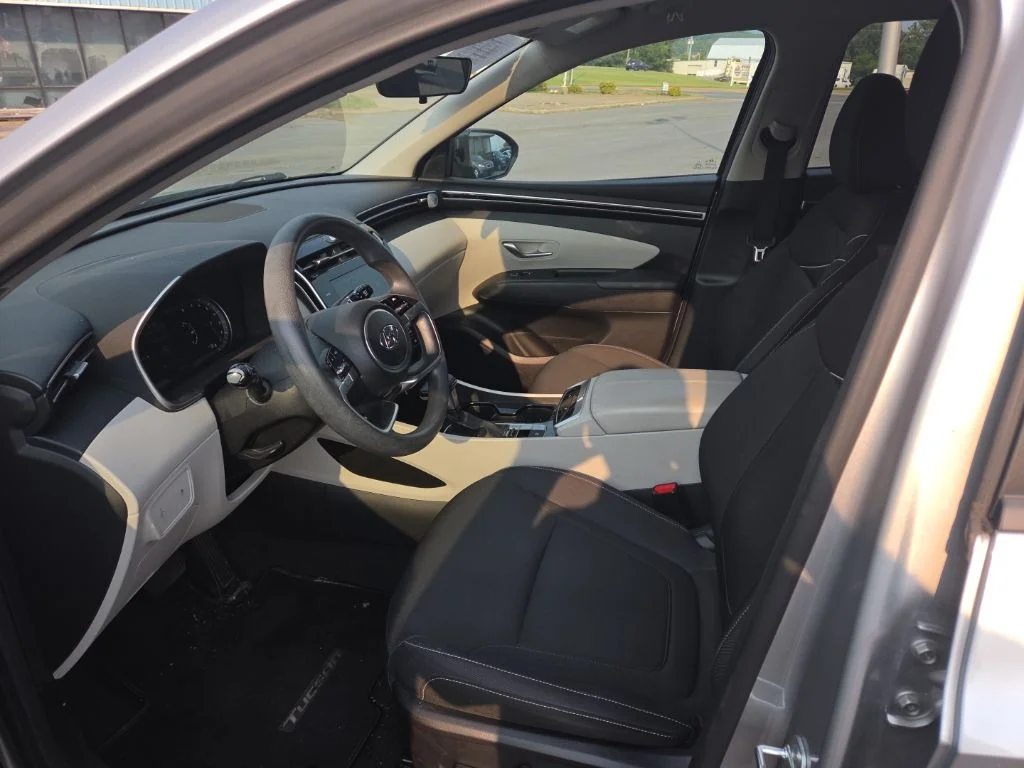 Certified Used 2022 Silver Hyundai SEL image 7