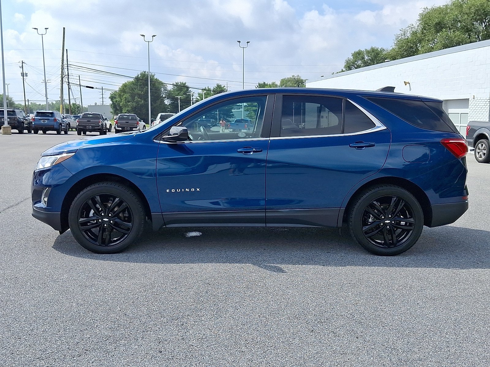 Used 2021 Pacific Blue Metallic Chevrolet LT image 4