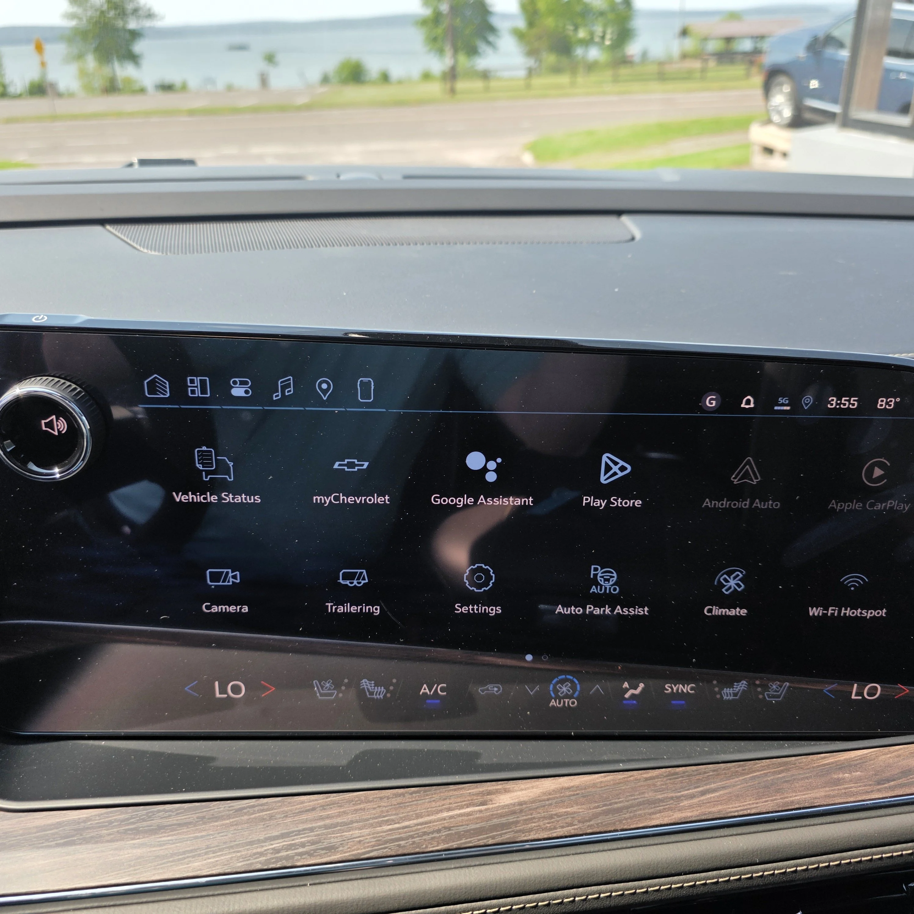2026 Chevrolet Suburban Premier - Photo 12