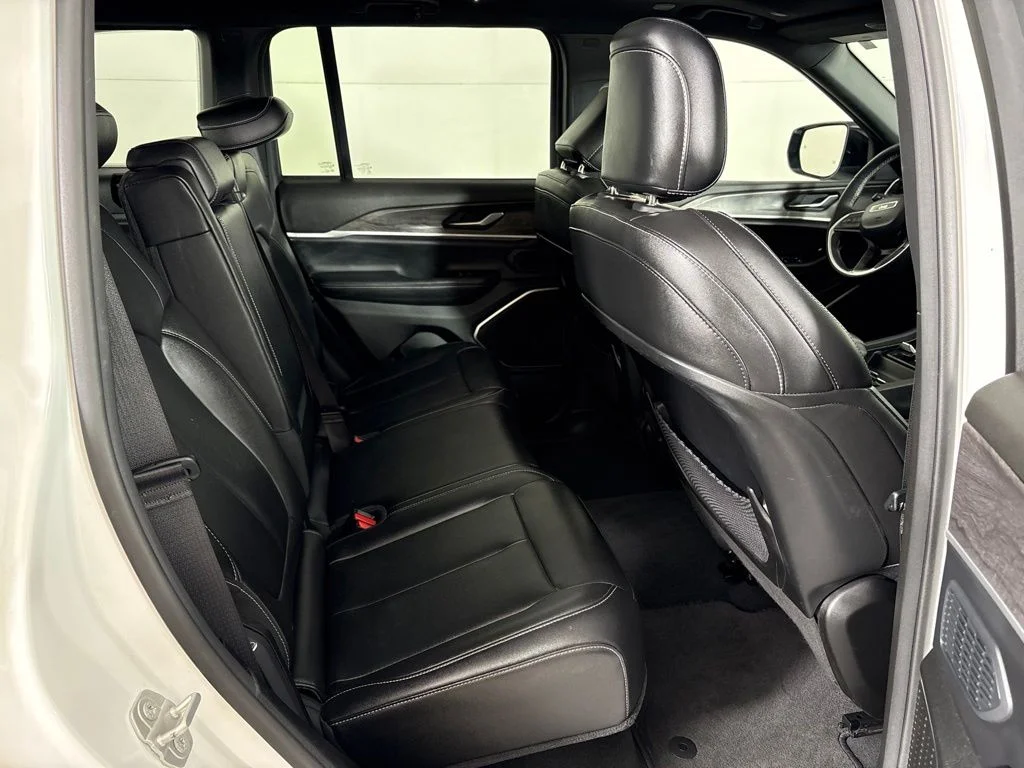Used 2024 White Jeep 4xe image 20