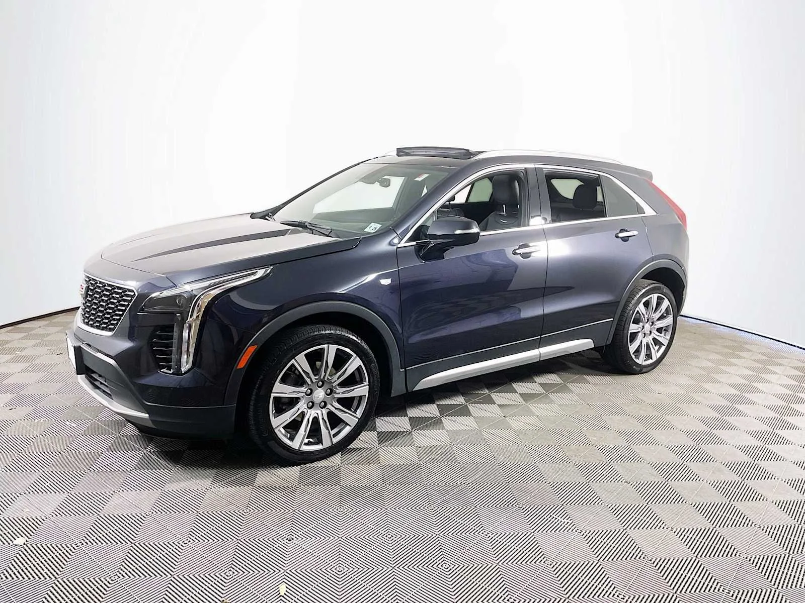 2023 Cadillac XT4 Premium Luxury AWD's photo