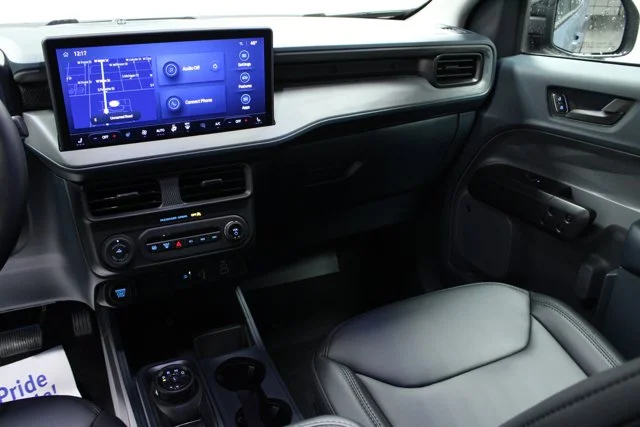 New 2025 Azure Gray Metallic Tri-Coat Ford Lariat® image 42