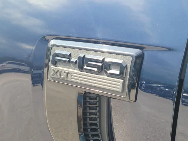 Used 2024 Blue Ford XLT image 9
