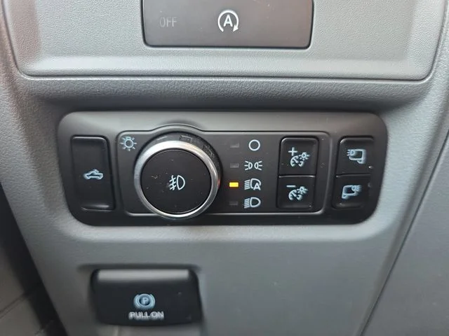 Used 2025 Silver Ford XLT image 26