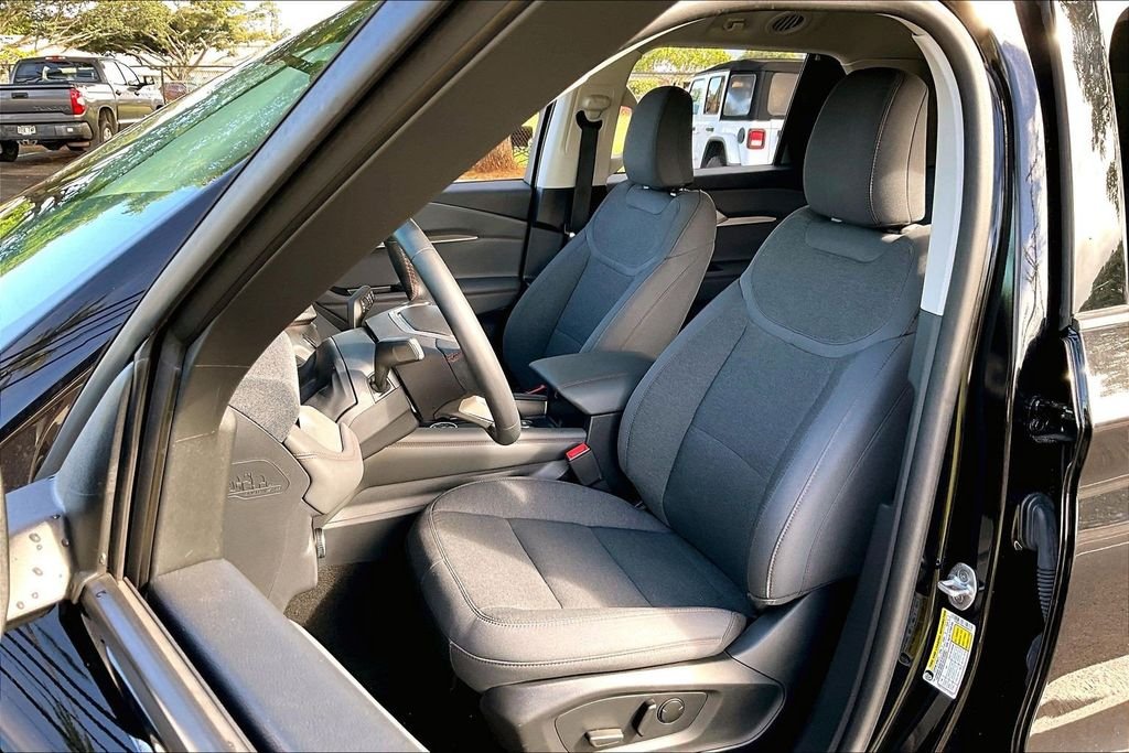 Used 2025 Black Ford Active image 27