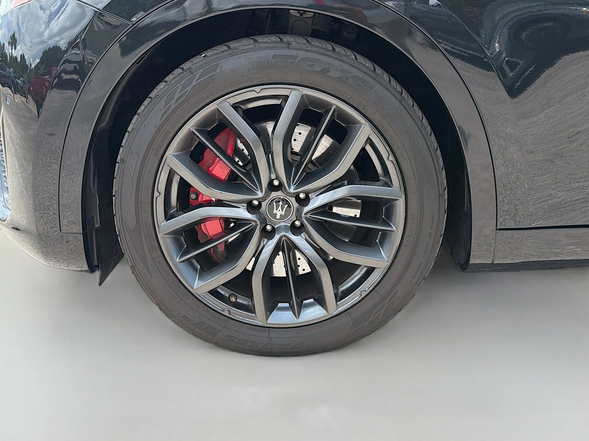 Used 2022 Nero Ribelle Metallic Maserati Modena image 42