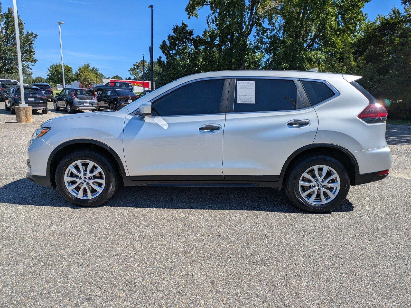 Used 2020 Brilliant Silver Metallic Nissan S image 7