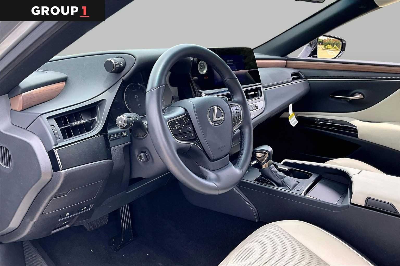 Used 2025 Iridium Lexus  image 15