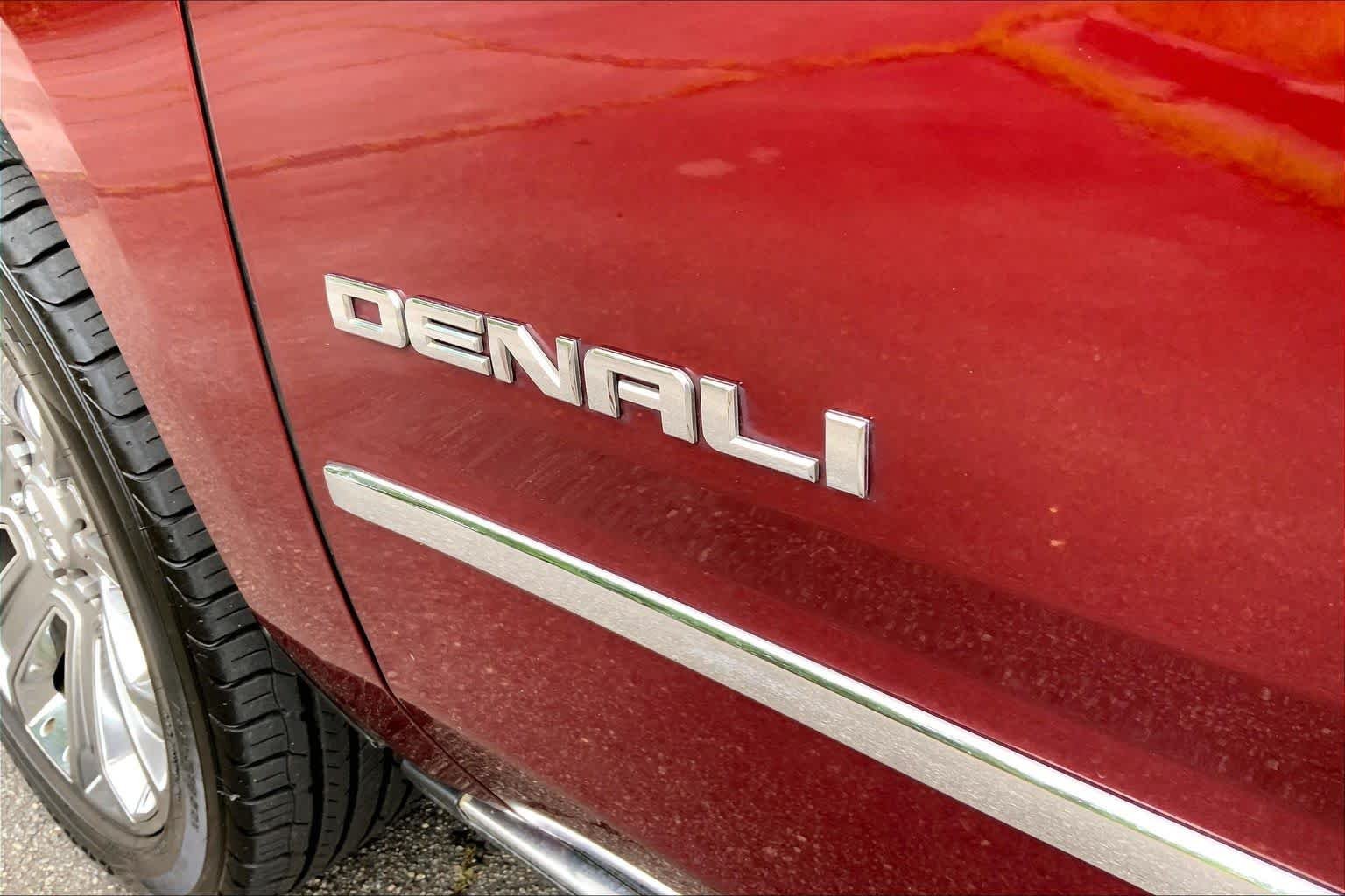 Used 2017 Crimson Red Tintcoat GMC Denali image 10