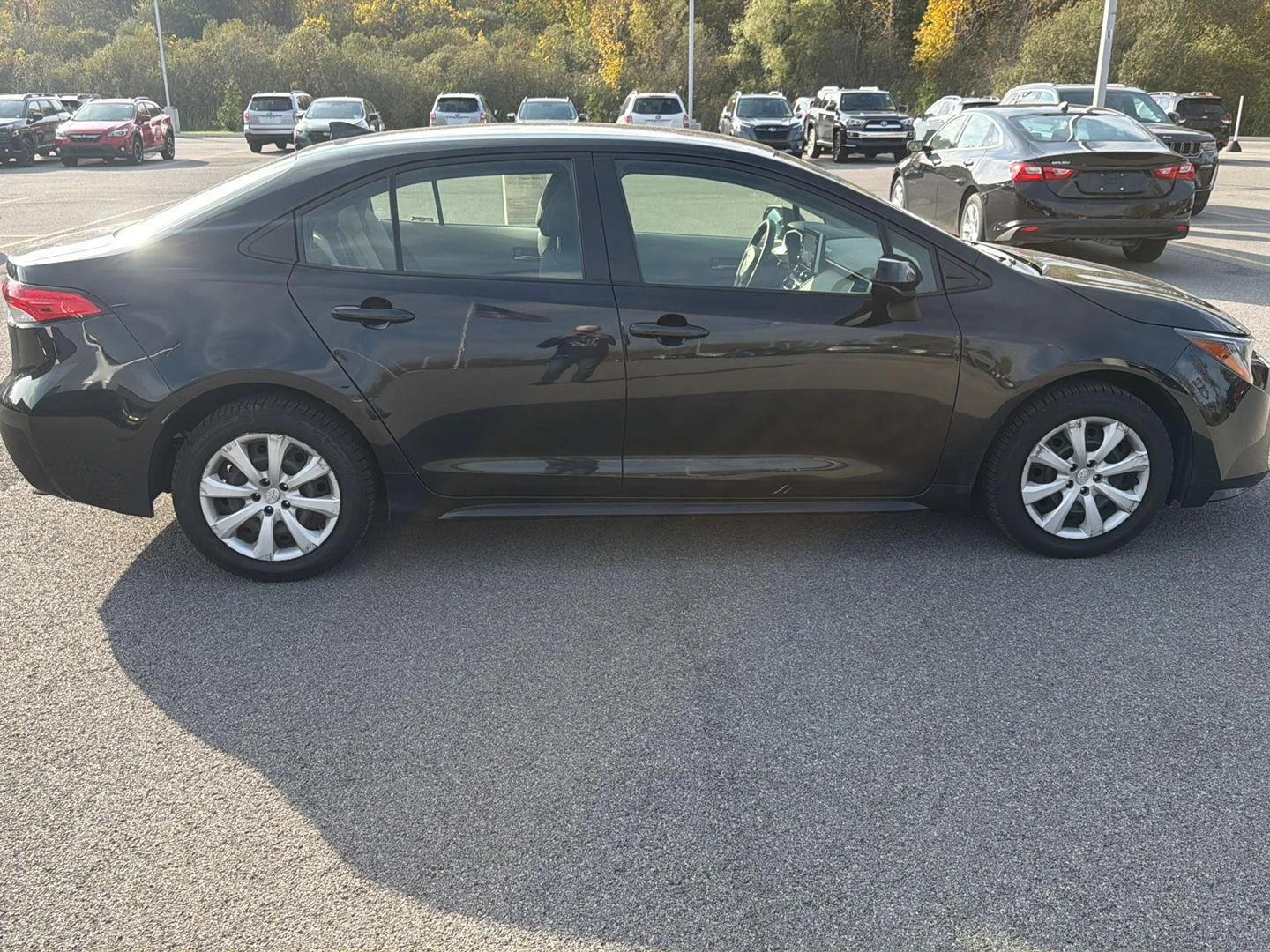 Used 2020 Black Sand Pearl Toyota LE image 2