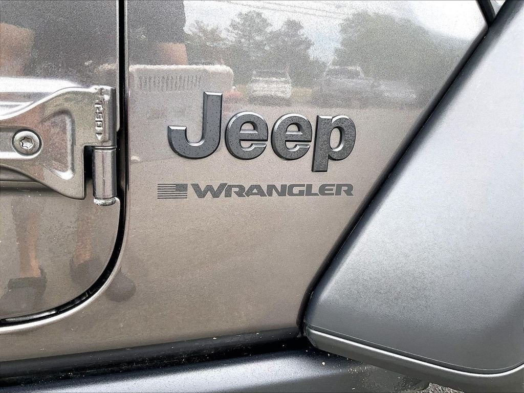 Used 2024 Gray Jeep Willys image 29