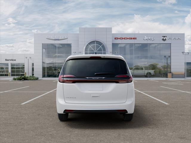 New 2027 Bright White Clear-Coat Exterior Paint Chrysler Select image 7